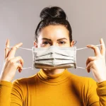 woman-masked